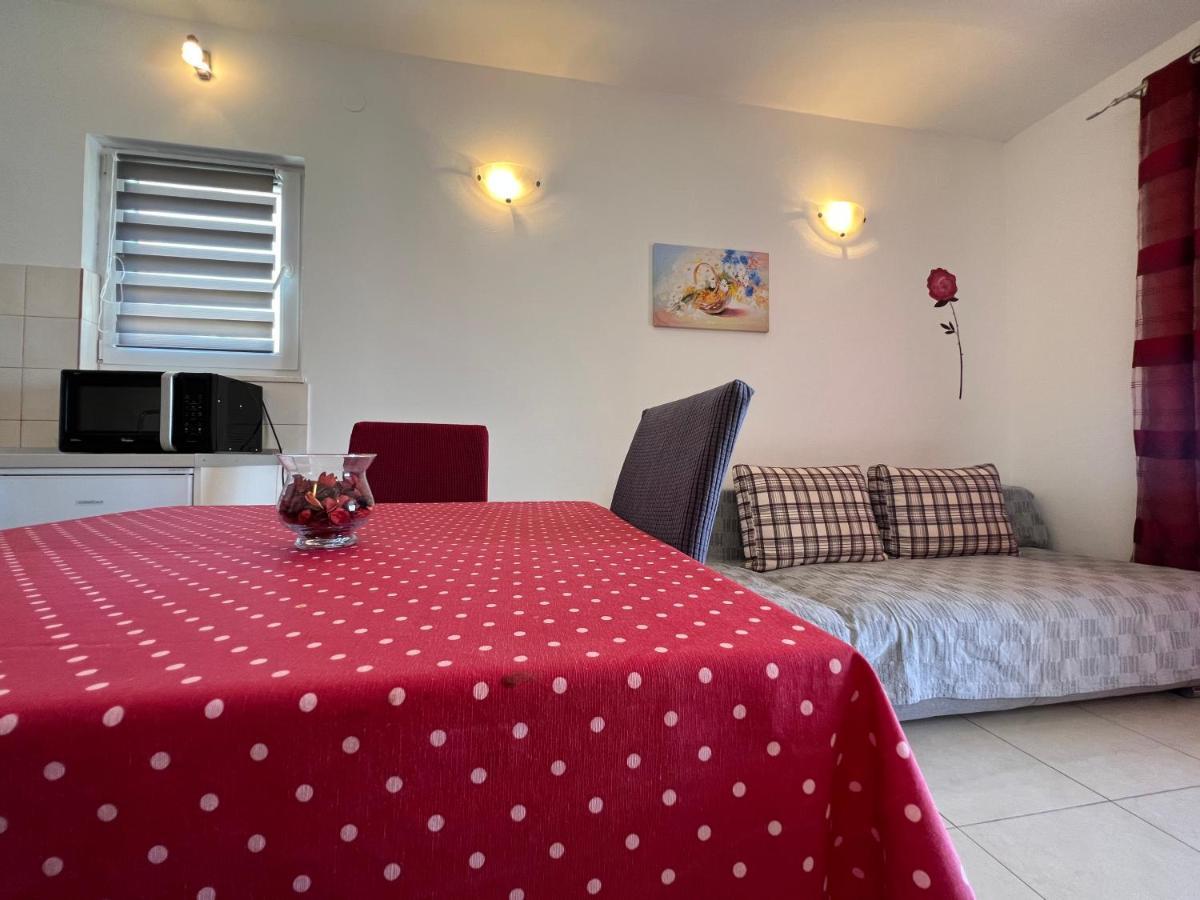 Apartmani Roje สเวติ ฟิลลิปปี ยาคอฟ ภายนอก รูปภาพ